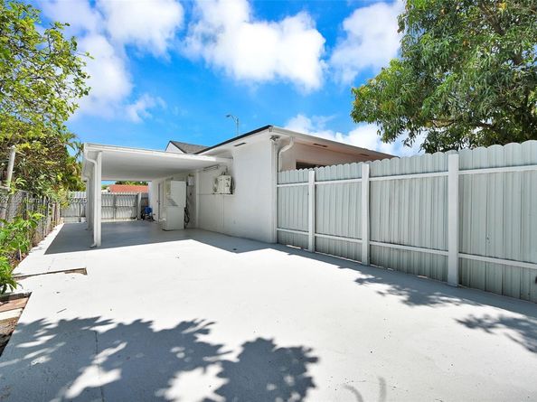840 NE 4th Pl, Hialeah FL 33010