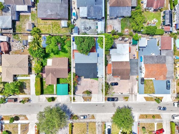 840 NE 4th Pl, Hialeah FL 33010