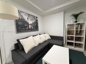 55 SW 9th St 1705, Miami FL 33130