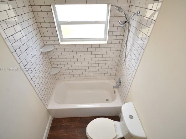 2459 SW 11th St 4A, Miami FL 33135