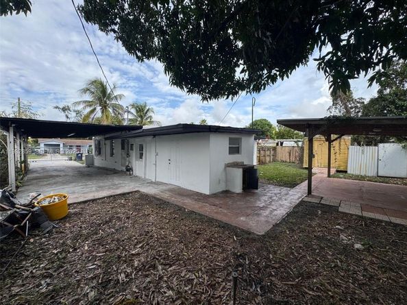 1040 Curtiss Dr, Opa-Locka FL 33054