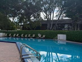 4944 NW 102nd Ave 2043, Doral FL 33178