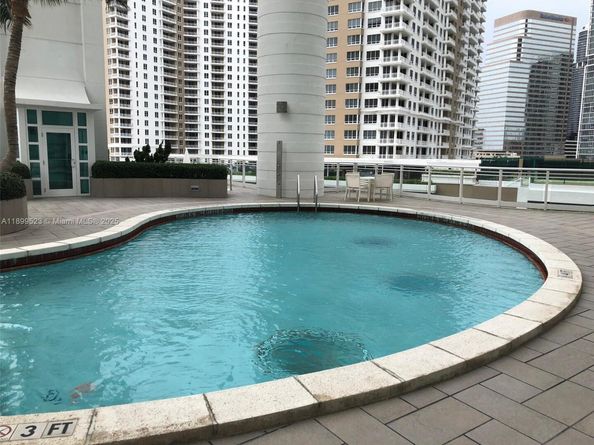 900 Brickell Key Blvd 2205, Miami FL 33131