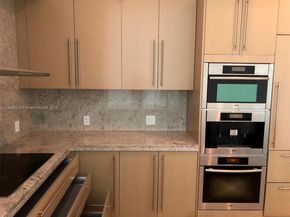 900 Brickell Key Blvd 2205, Miami FL 33131