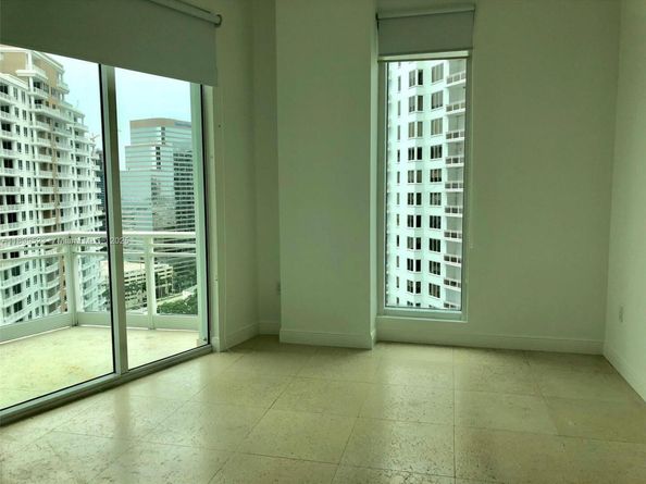 900 Brickell Key Blvd 2205, Miami FL 33131