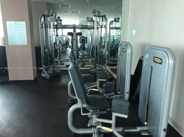 900 Brickell Key Blvd 2205, Miami FL 33131