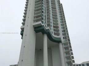 900 Brickell Key Blvd 2205, Miami FL 33131