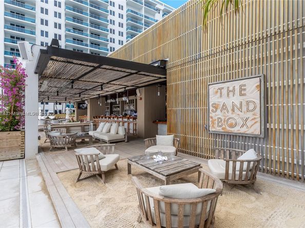 2301 Collins Ave 329, Miami Beach FL 33139