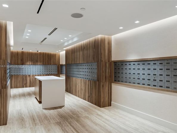 2301 Collins Ave 329, Miami Beach FL 33139