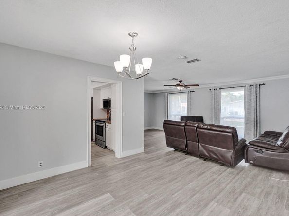 5031 SW 88th Ter, Cooper City FL 33328