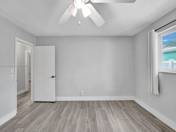 5031 SW 88th Ter, Cooper City FL 33328