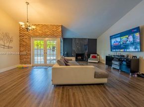5501 SW 147th Pl, Miami FL 33185