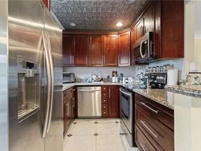 412 SW Natura Ave, Deerfield Beach FL 33441