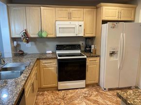 2500 SW 81st Ave 102, Davie FL 33324