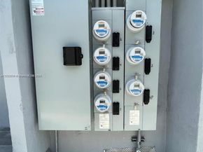 1995 Calais, Miami Beach FL 33141