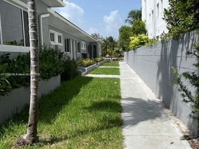 1995 Calais, Miami Beach FL 33141