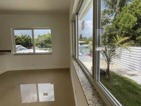 1995 Calais, Miami Beach FL 33141
