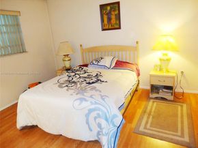 2871 E Sunrise Lakes Dr 104, Sunrise FL 33322