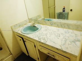 2871 E Sunrise Lakes Dr 104, Sunrise FL 33322