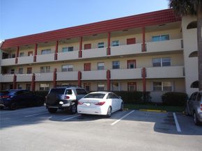 2871 E Sunrise Lakes Dr 104, Sunrise FL 33322