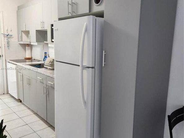 6490 Collins Ave 18, Miami Beach FL 33141