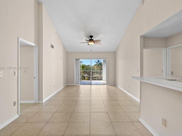 2600 S University Dr 326, Davie FL 33328