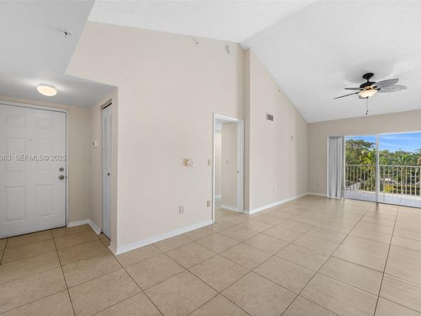 2600 S University Dr 326, Davie FL 33328