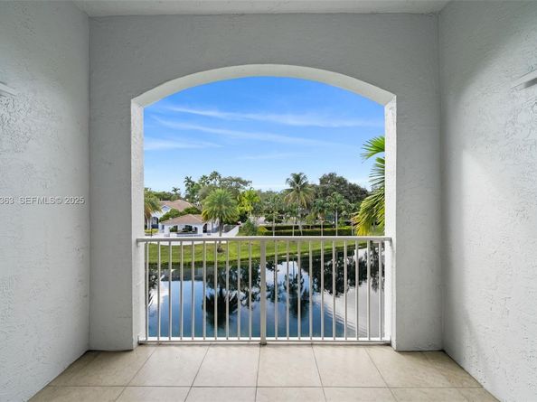 2600 S University Dr 326, Davie FL 33328