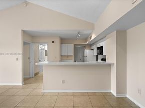 2600 S University Dr 326, Davie FL 33328