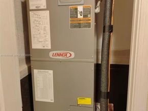 1035 Waterside Cir, Weston FL 33327