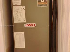 1035 Waterside Cir, Weston FL 33327