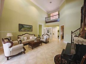 1035 Waterside Cir, Weston FL 33327