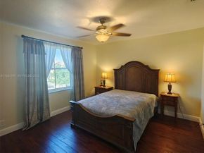 1035 Waterside Cir, Weston FL 33327