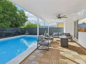 2105 SW 98th Ave, Miami FL 33165