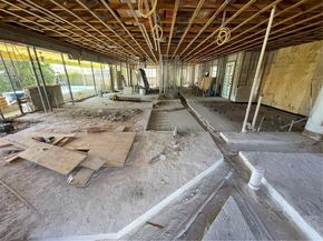 2105 SW 98th Ave, Miami FL 33165