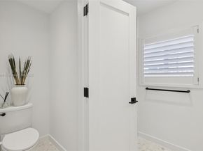 2105 SW 98th Ave, Miami FL 33165