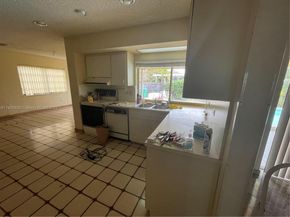 2105 SW 98th Ave, Miami FL 33165