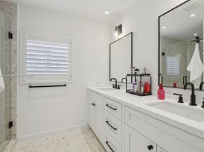 2105 SW 98th Ave, Miami FL 33165