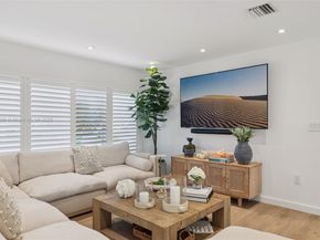 2105 SW 98th Ave, Miami FL 33165