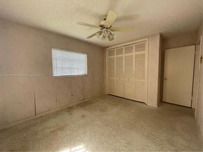 2105 SW 98th Ave, Miami FL 33165