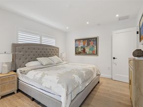 2105 SW 98th Ave, Miami FL 33165