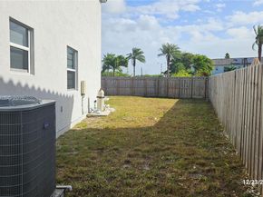 1433 SE 27th Ter, Homestead FL 33035