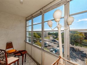 2800 Somerset Dr 402J, Lauderdale Lakes FL 33311