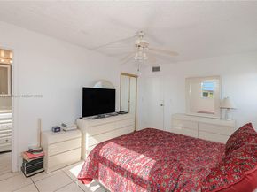 2800 Somerset Dr 402J, Lauderdale Lakes FL 33311