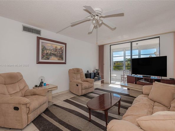 2800 Somerset Dr 402J, Lauderdale Lakes FL 33311