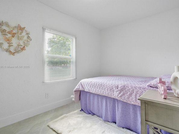 1810 NW 47th St, Miami FL 33142