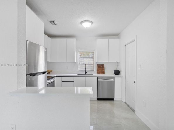 1810 NW 47th St, Miami FL 33142