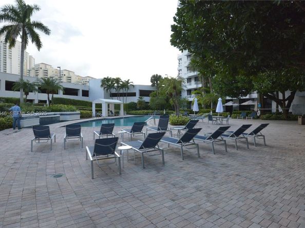 3300 NE 192nd St 903, Aventura FL 33180