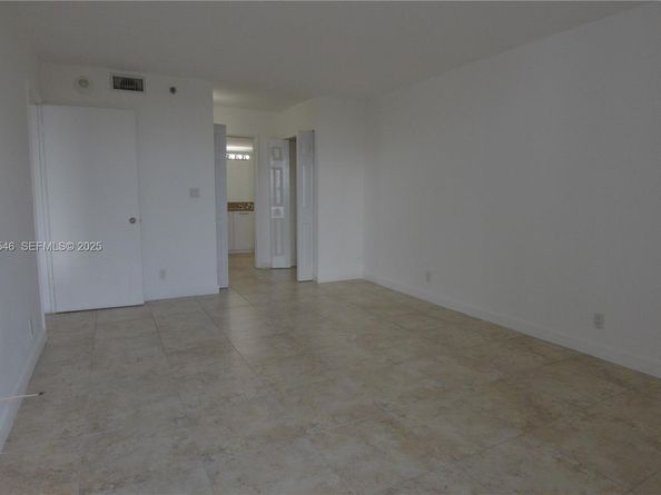 3300 NE 192nd St 903, Aventura FL 33180