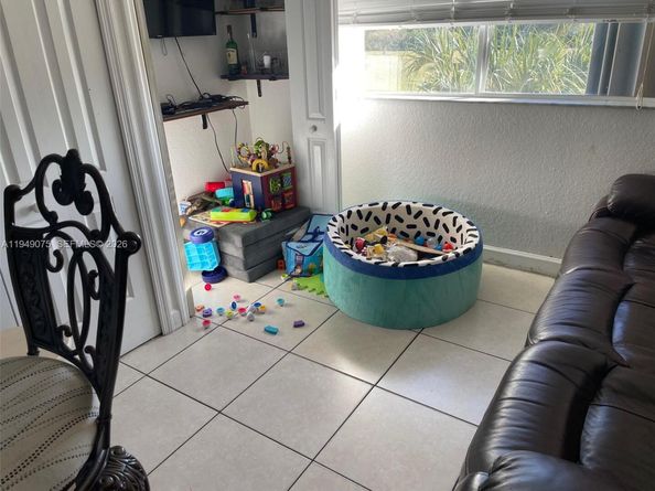 7090 NW 177th St 2099, Hialeah FL 33015